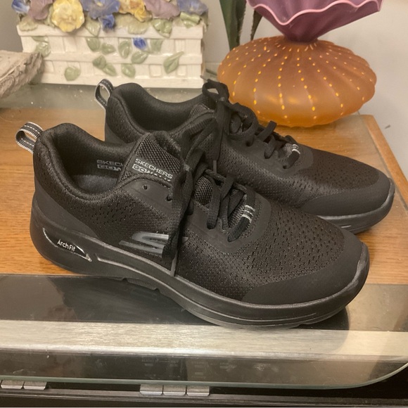 SKECHERS GO WALK ARCH-FIT UPTOWN SUMMER SNEAKERS SZ 7 - Picture 1 of 7